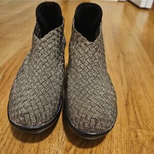 Bernie Mev Gem Bronze Gold Slip On Wedge Women's Shoes US 7 EUR 37